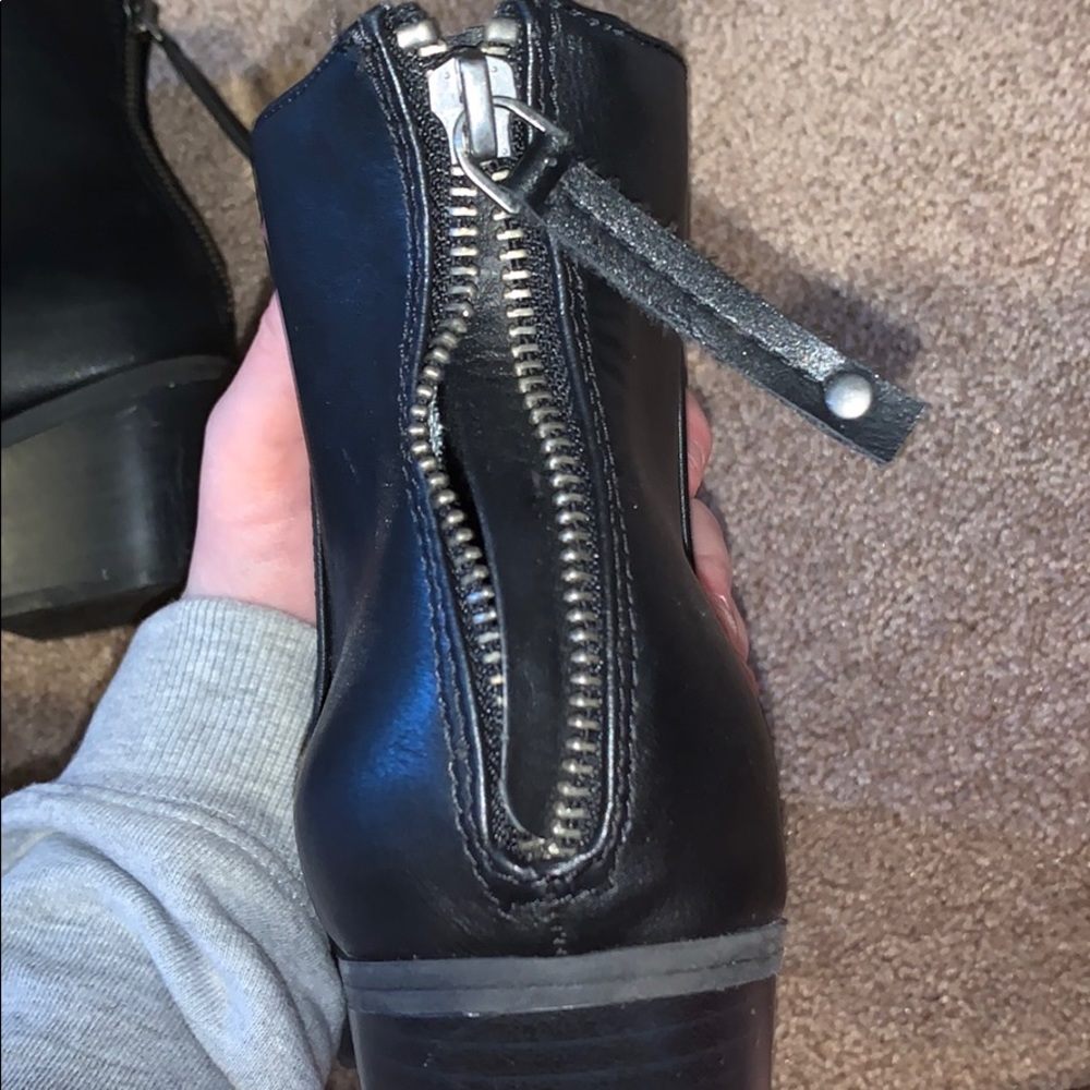 Boots - Picture 4 of 4